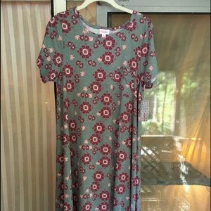 Small Carly NWT Lularoe